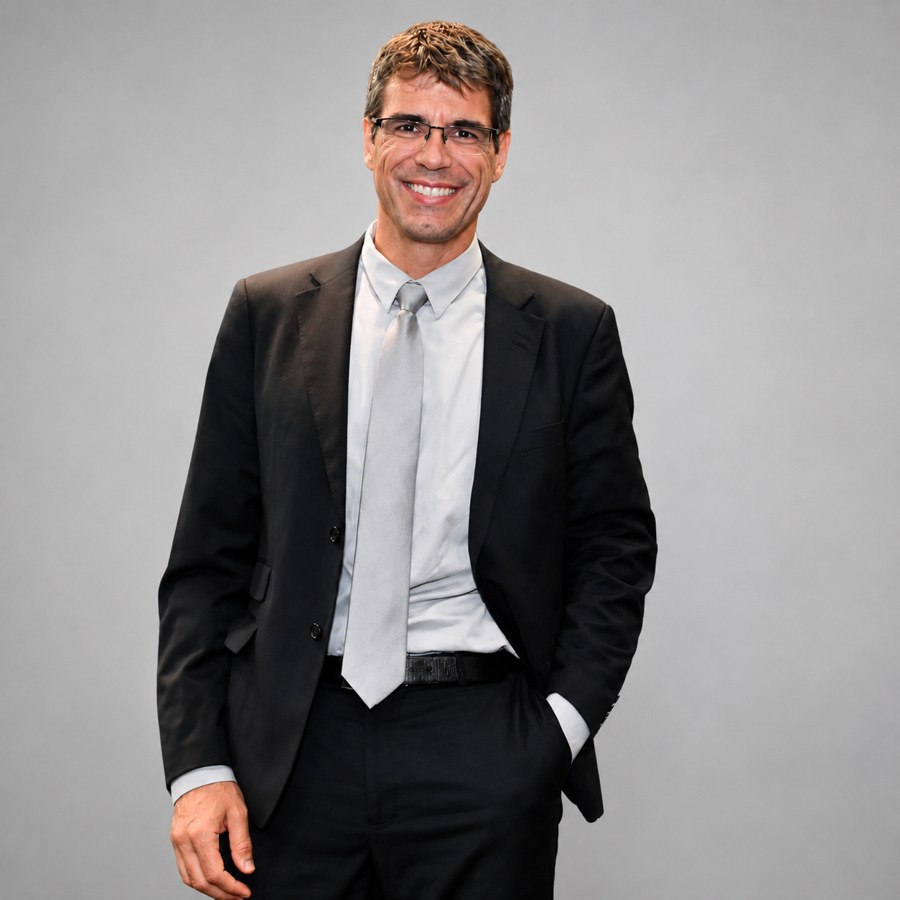 Professor Rafael Jardim